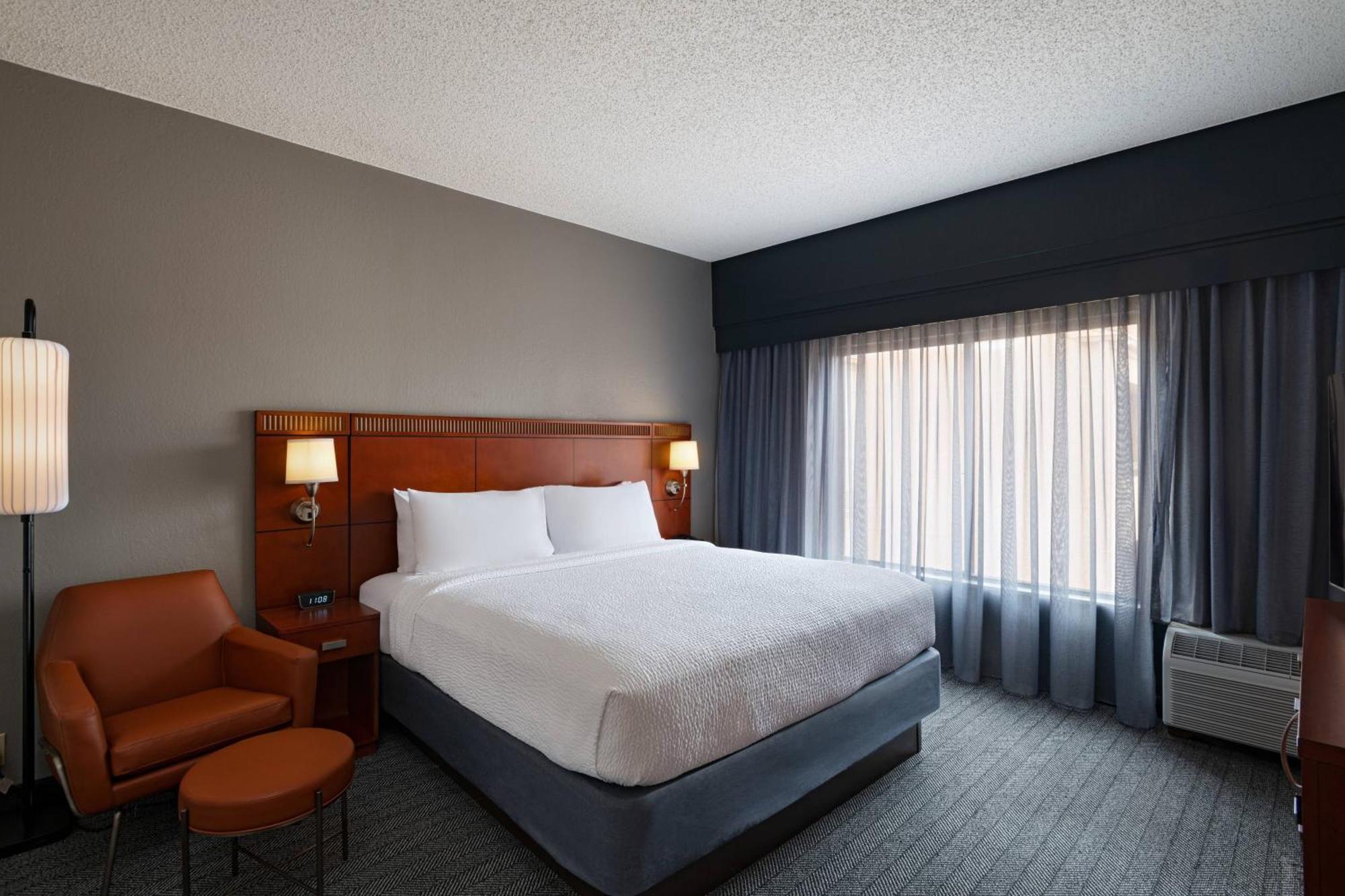 Courtyard By Marriott San Antonio Airport Hotell Eksteriør bilde