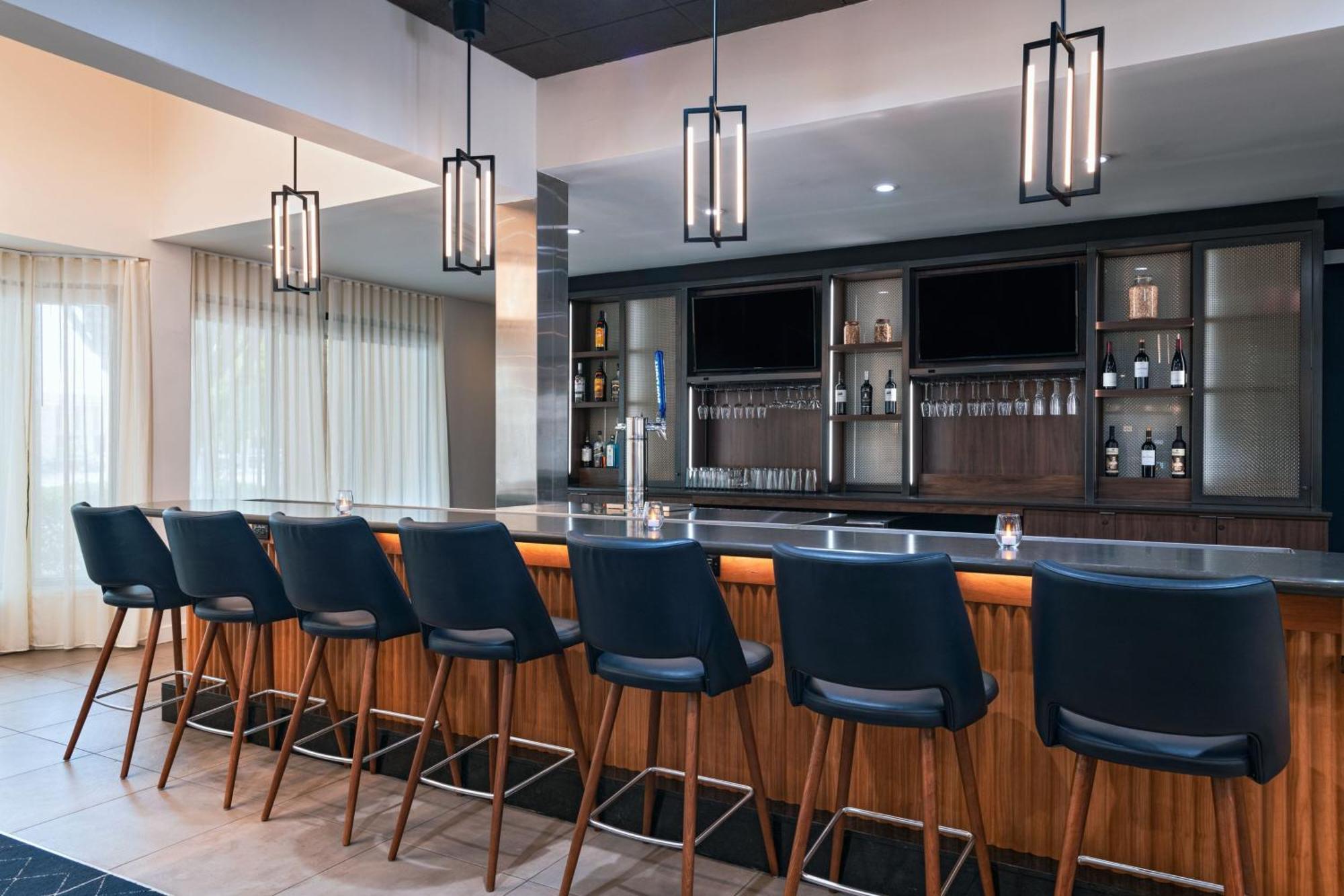 Courtyard By Marriott San Antonio Airport Hotell Eksteriør bilde