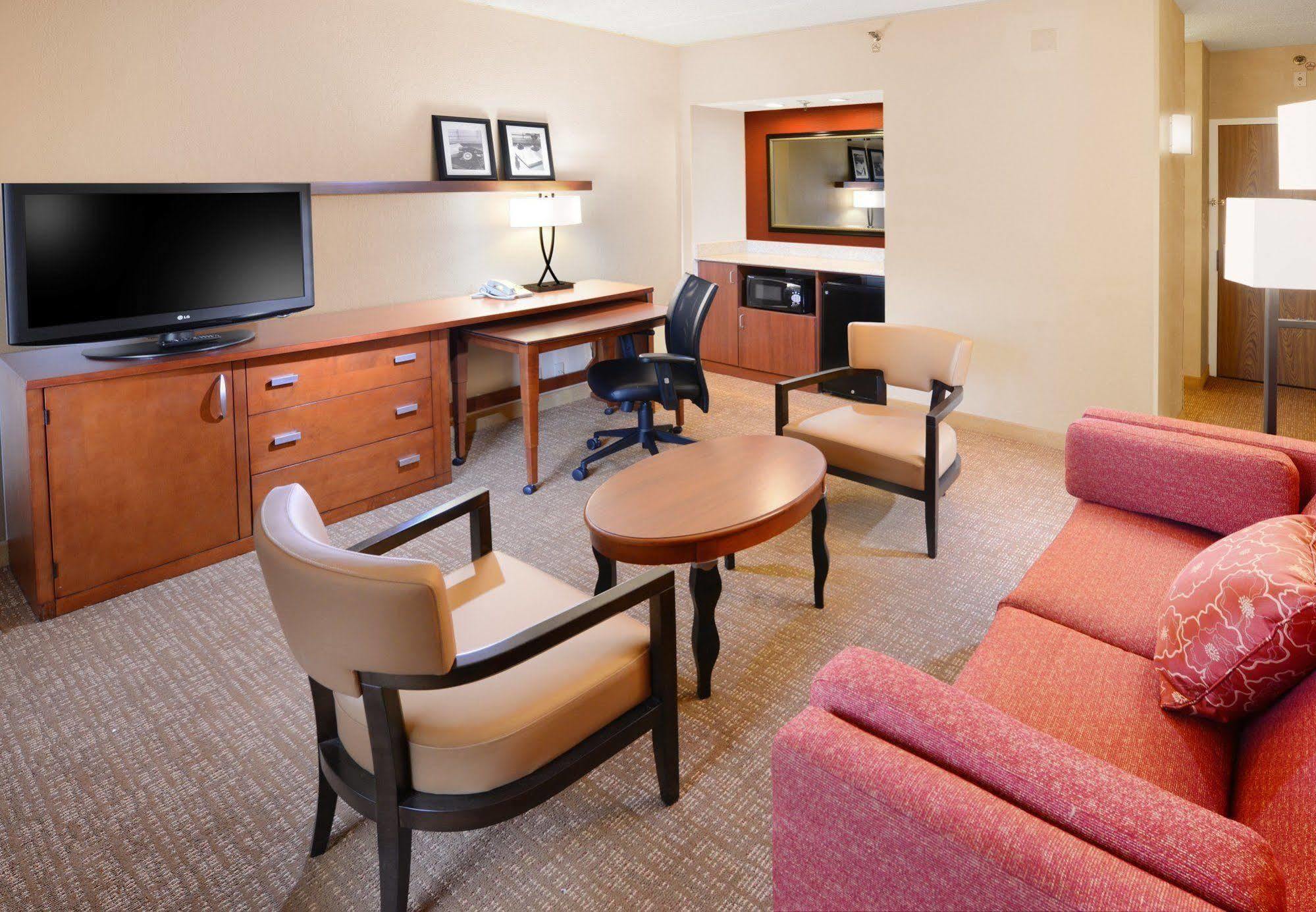 Courtyard By Marriott San Antonio Airport Hotell Eksteriør bilde